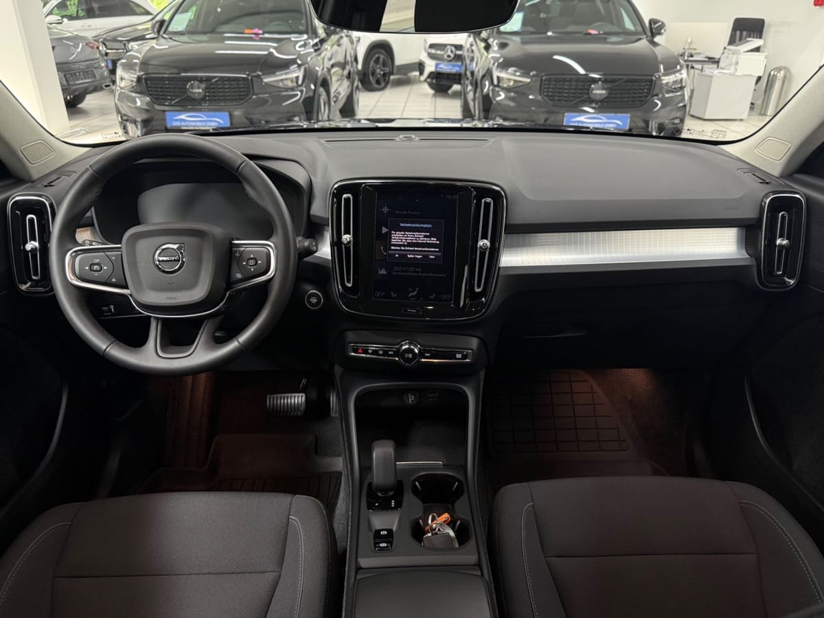 Volvo XC40 Momentum Pro 2WD Navi Carplay Kamera foto 16