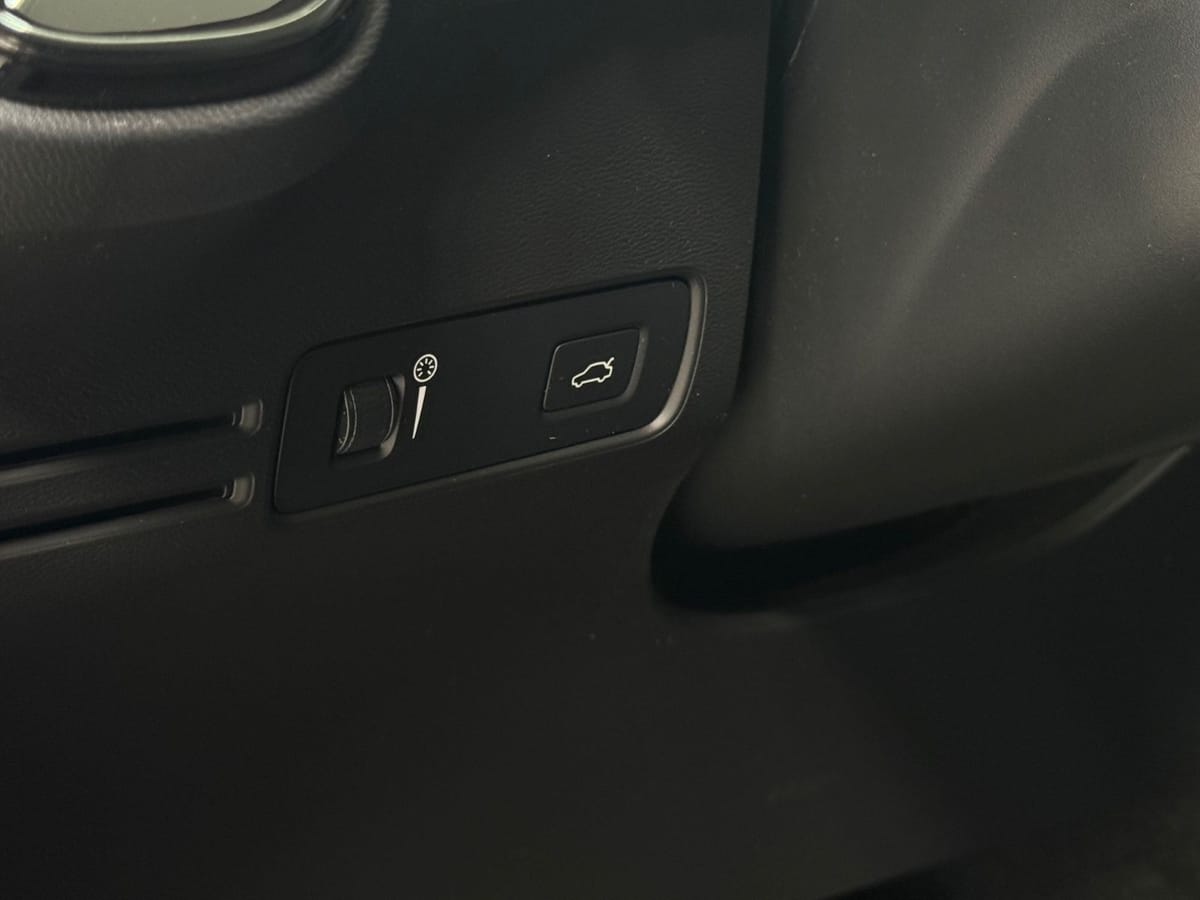 Volvo XC40 Momentum Pro 2WD Navi Carplay Kamera foto 19