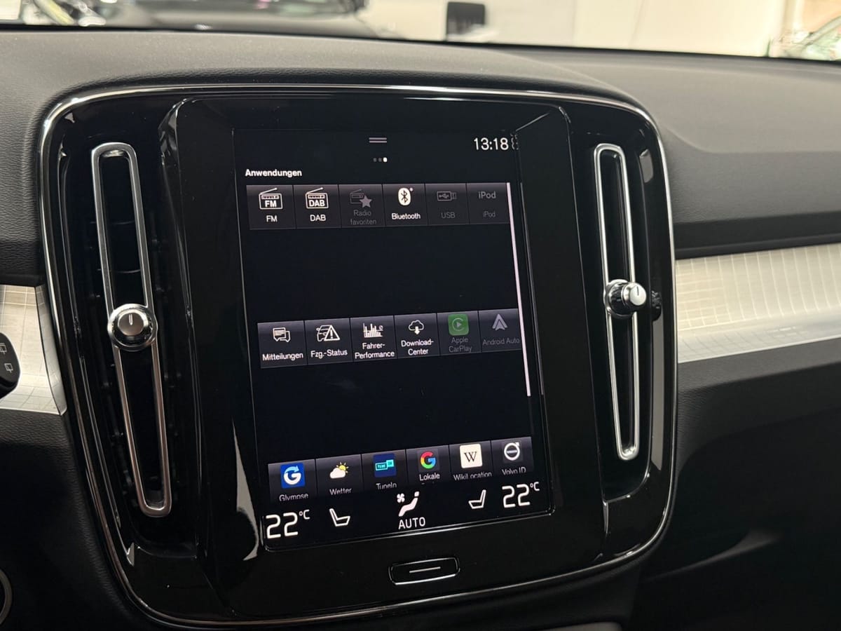 Volvo XC40 Momentum Pro 2WD Navi Carplay Kamera foto 25