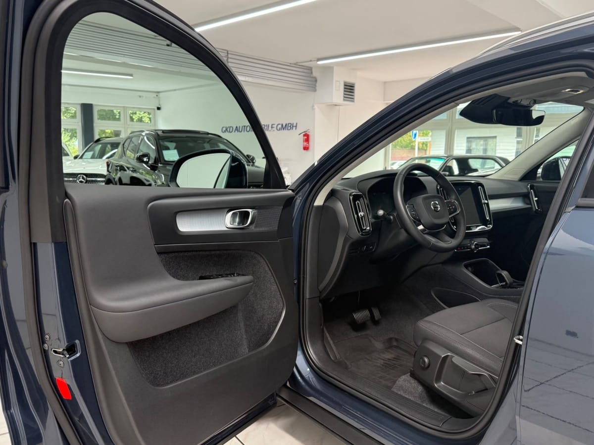 Volvo XC40 Momentum Pro 2WD Navi Carplay Kamera foto 6
