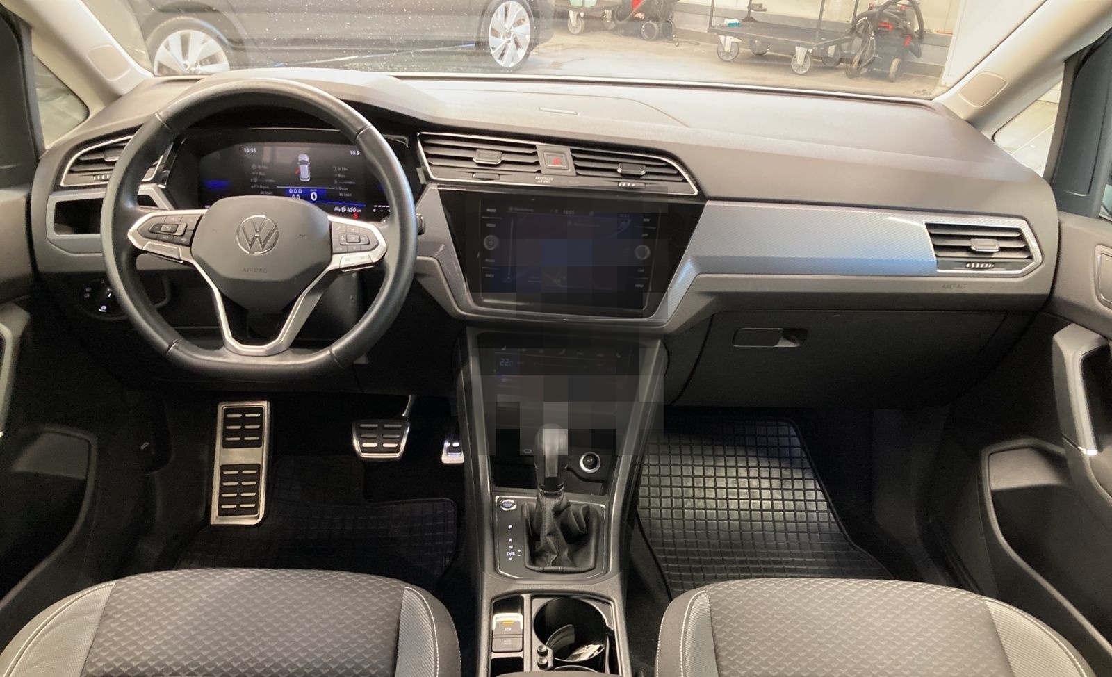 Volkswagen Touran TSI DSG Active 7-Si. ACC Kamera Navi AHK foto 16