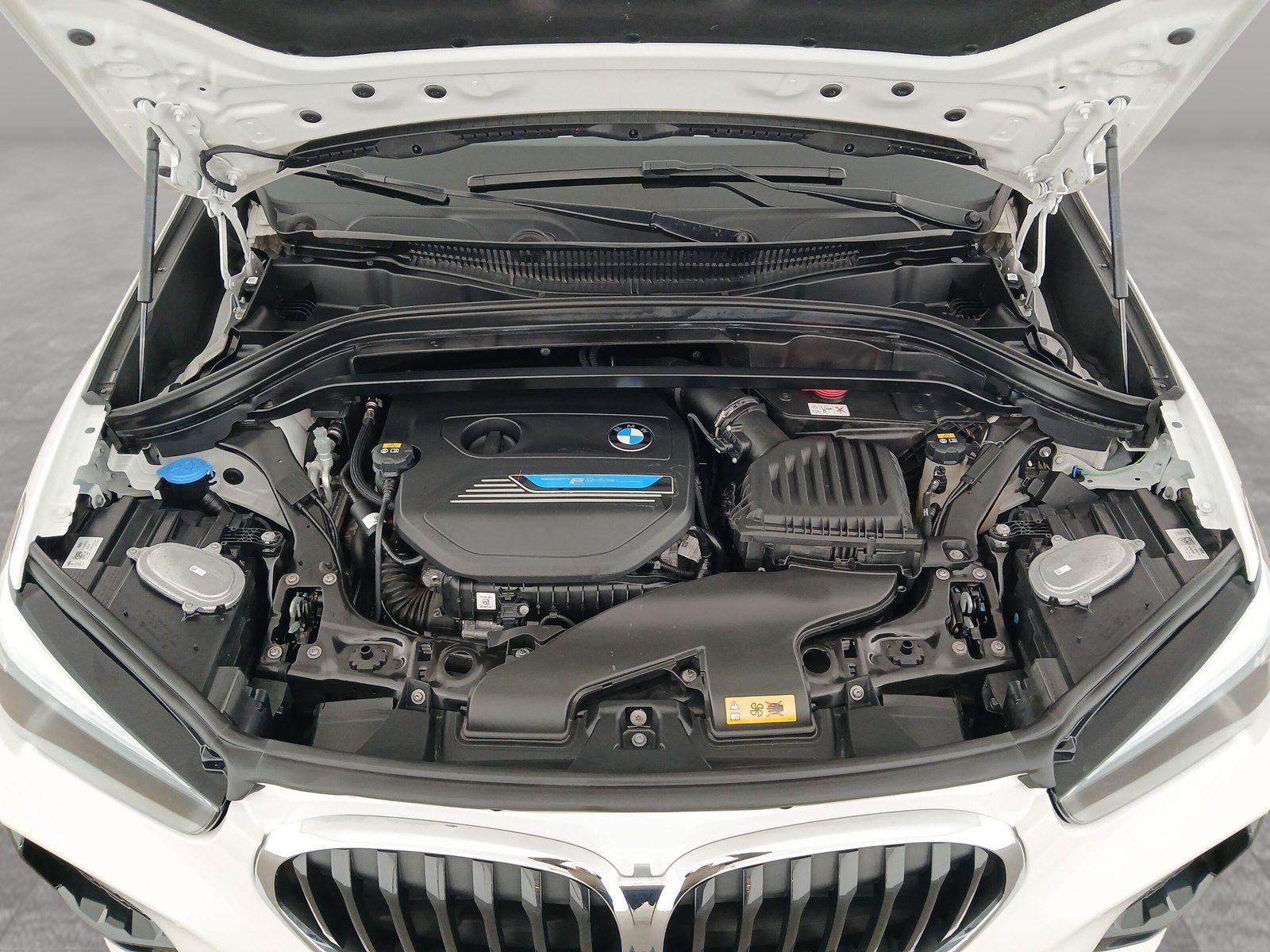 BMW X1 xDrive25e M Sport Navi AHK Head-Up LED Alarm foto 13
