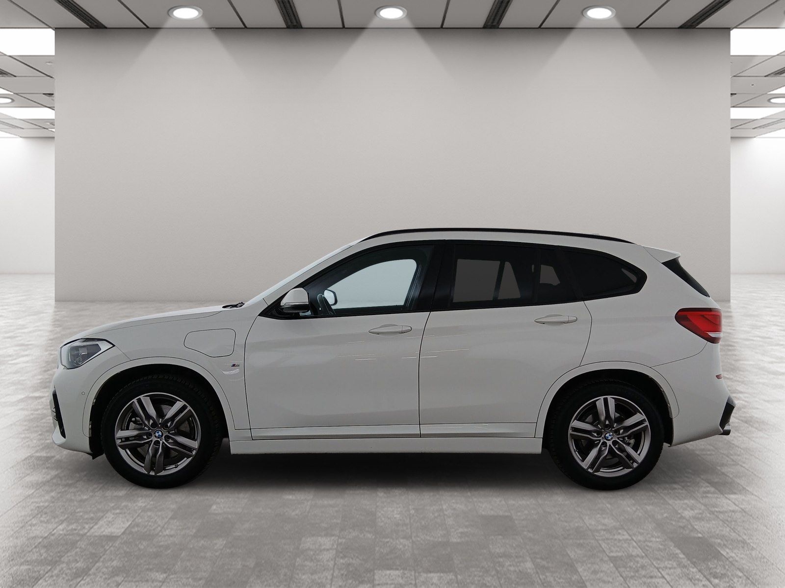 BMW X1 xDrive25e M Sport Navi AHK Head-Up LED Alarm foto 3