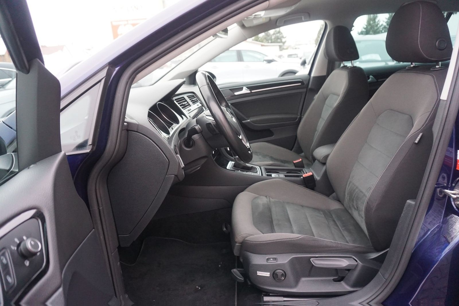Volkswagen Golf VII 1.5 TSI DSG Highline LED Navi Kamera foto 11