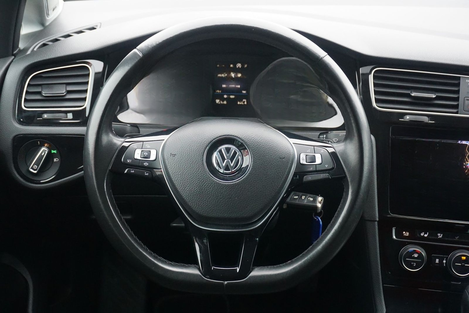 Volkswagen Golf VII 1.5 TSI DSG Highline LED Navi Kamera foto 20