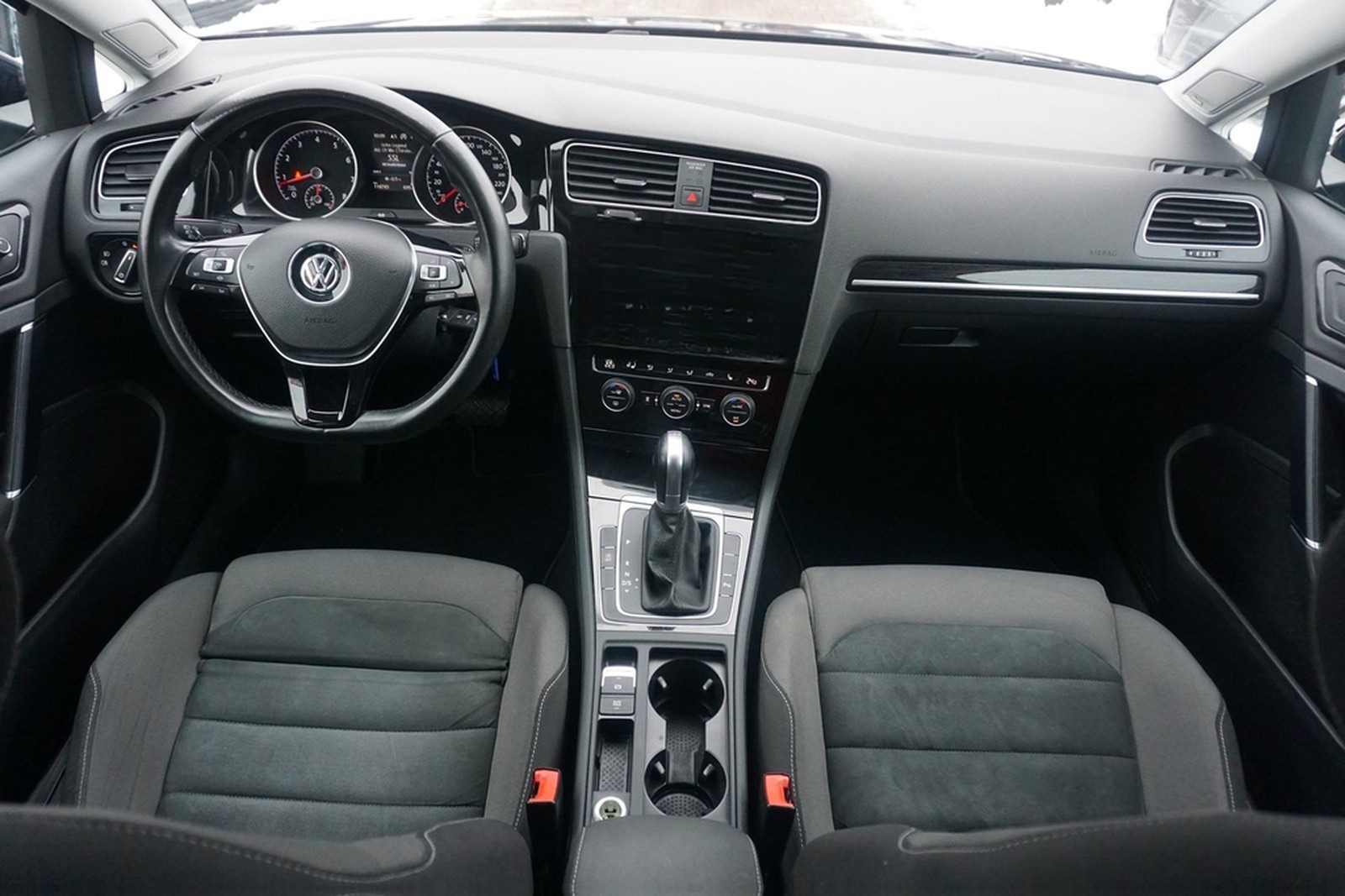 Volkswagen Golf VII 1.5 TSI DSG Highline LED Navi Kamera foto 8