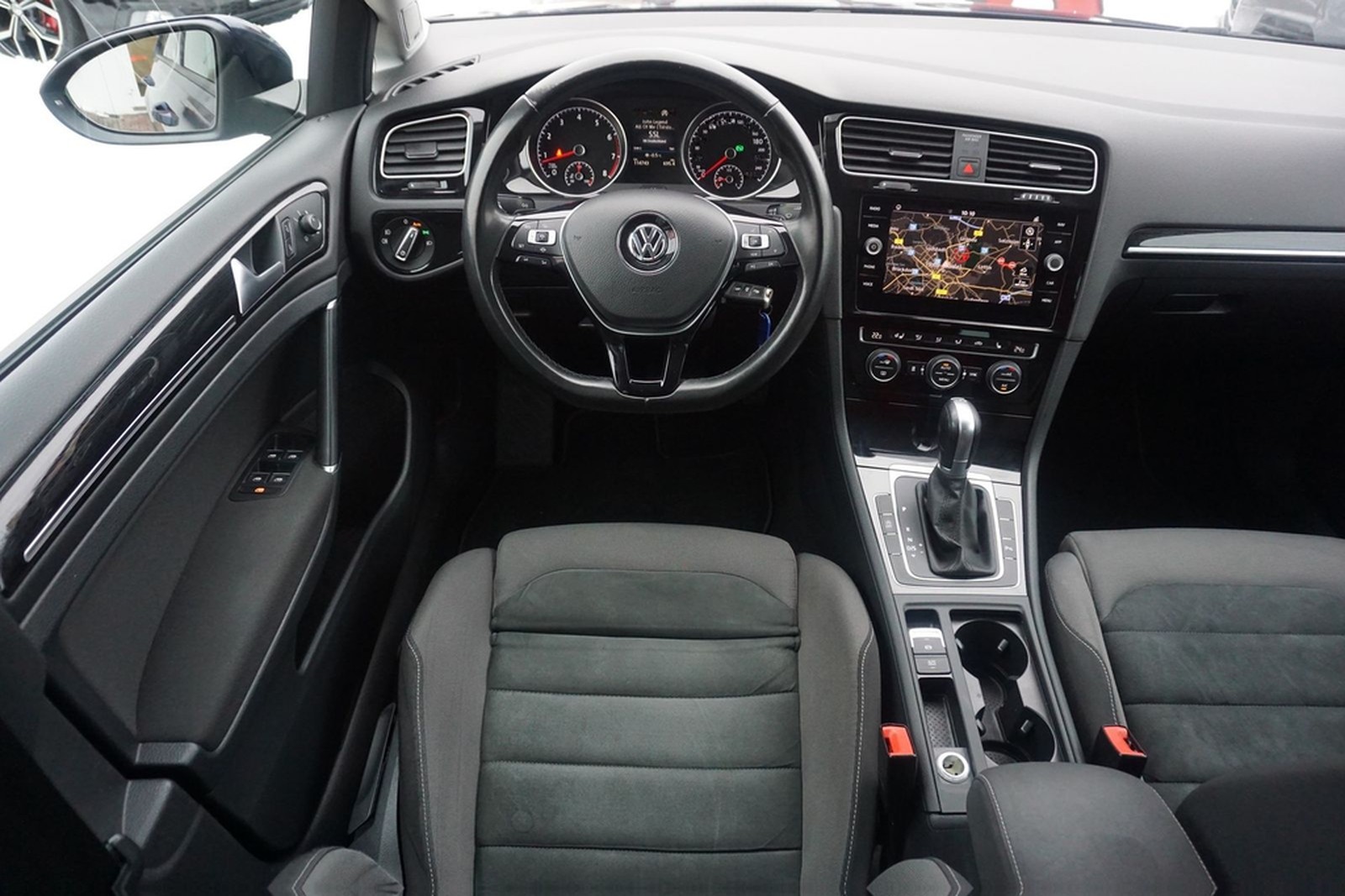 Volkswagen Golf VII 1.5 TSI DSG Highline LED Navi Kamera foto 9