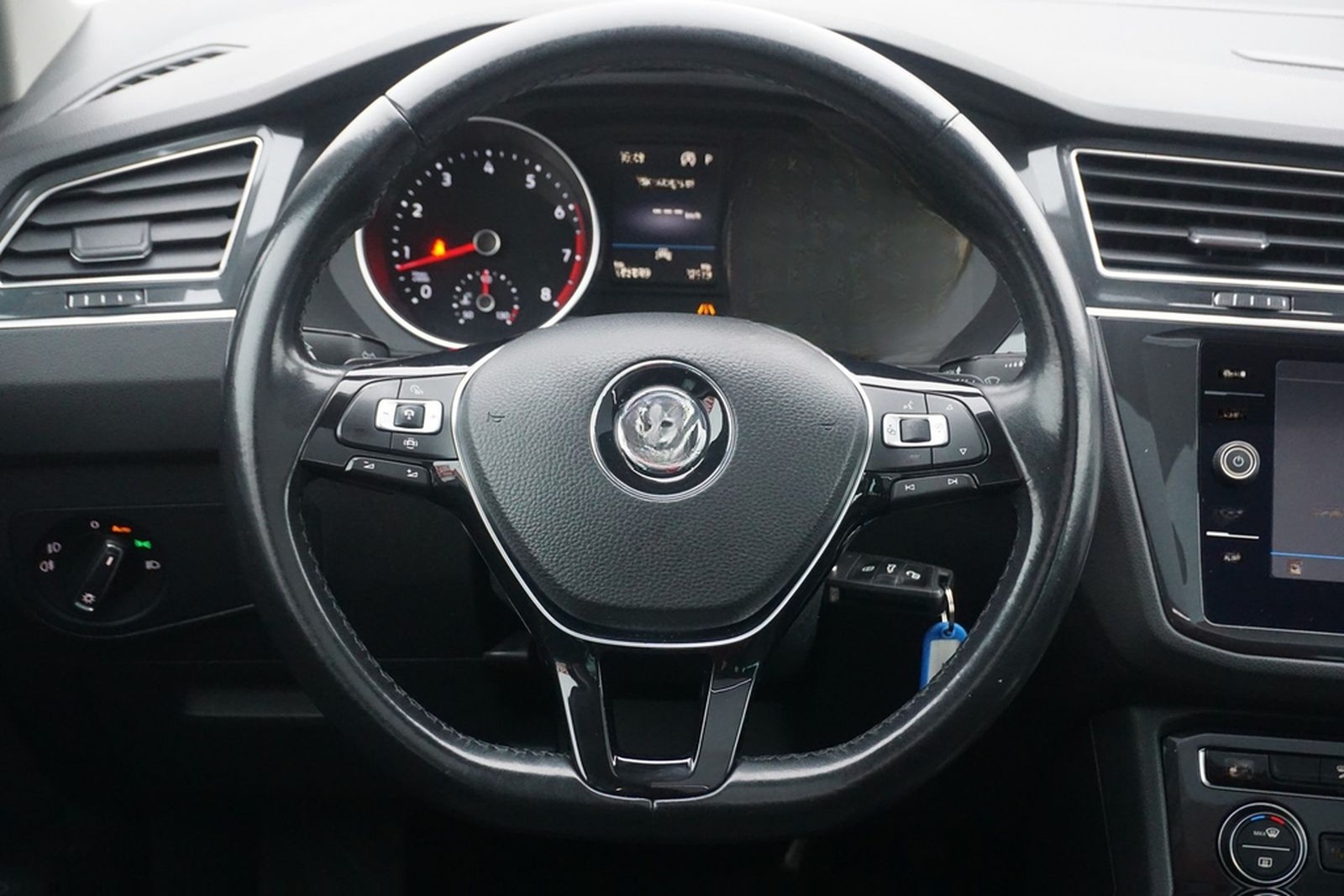 Volkswagen Tiguan 1.5 TSI Comfortline DSG Panorama ACC PDC foto 18