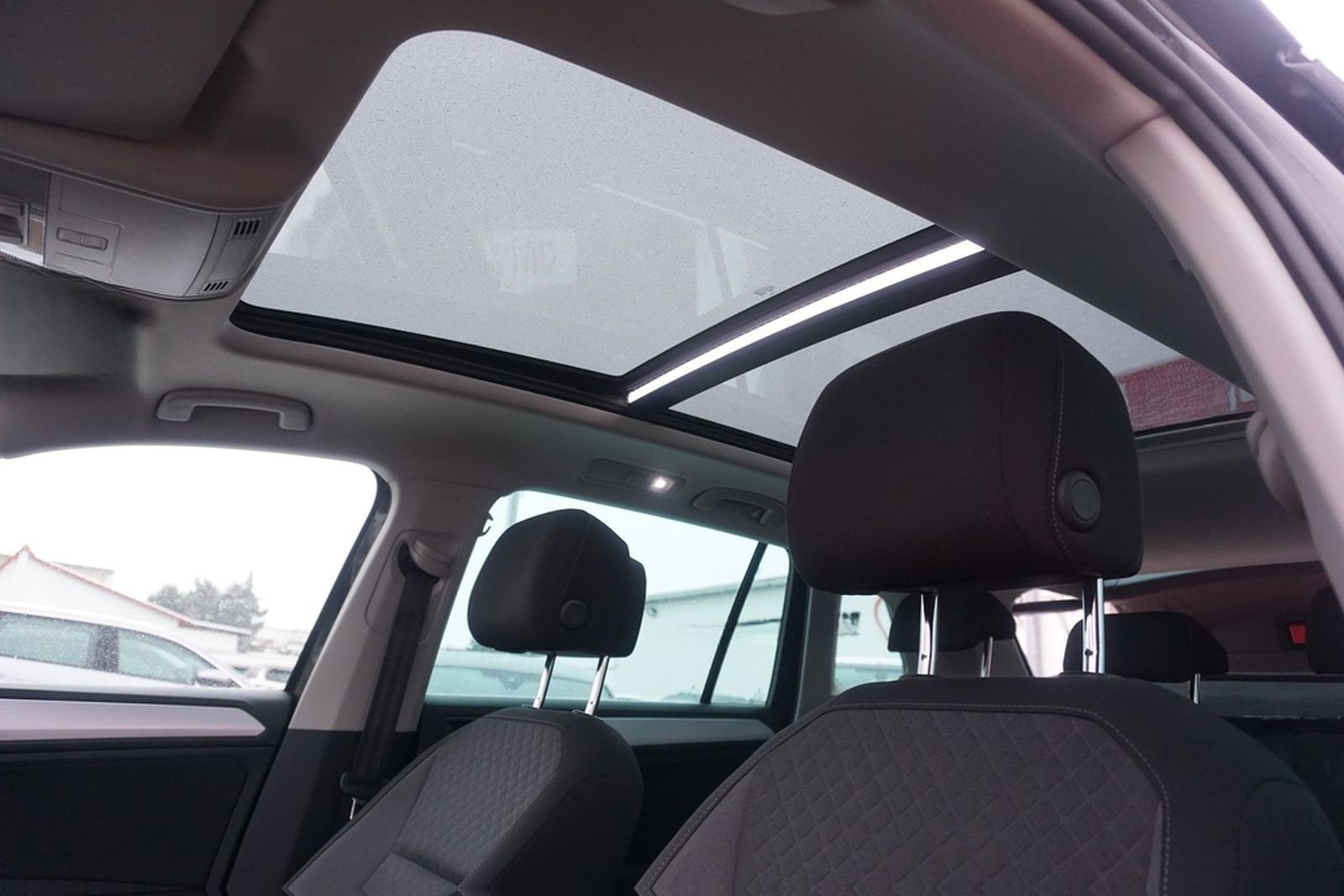 Volkswagen Tiguan 1.5 TSI Comfortline DSG Panorama ACC PDC foto 26
