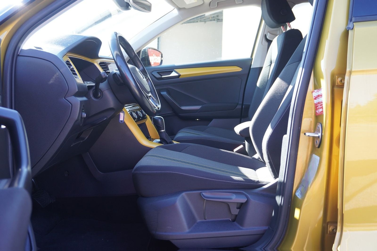 Volkswagen T-Roc 1.5 TSI  Style DSG LED Navi AHK Sitzheizun foto 33