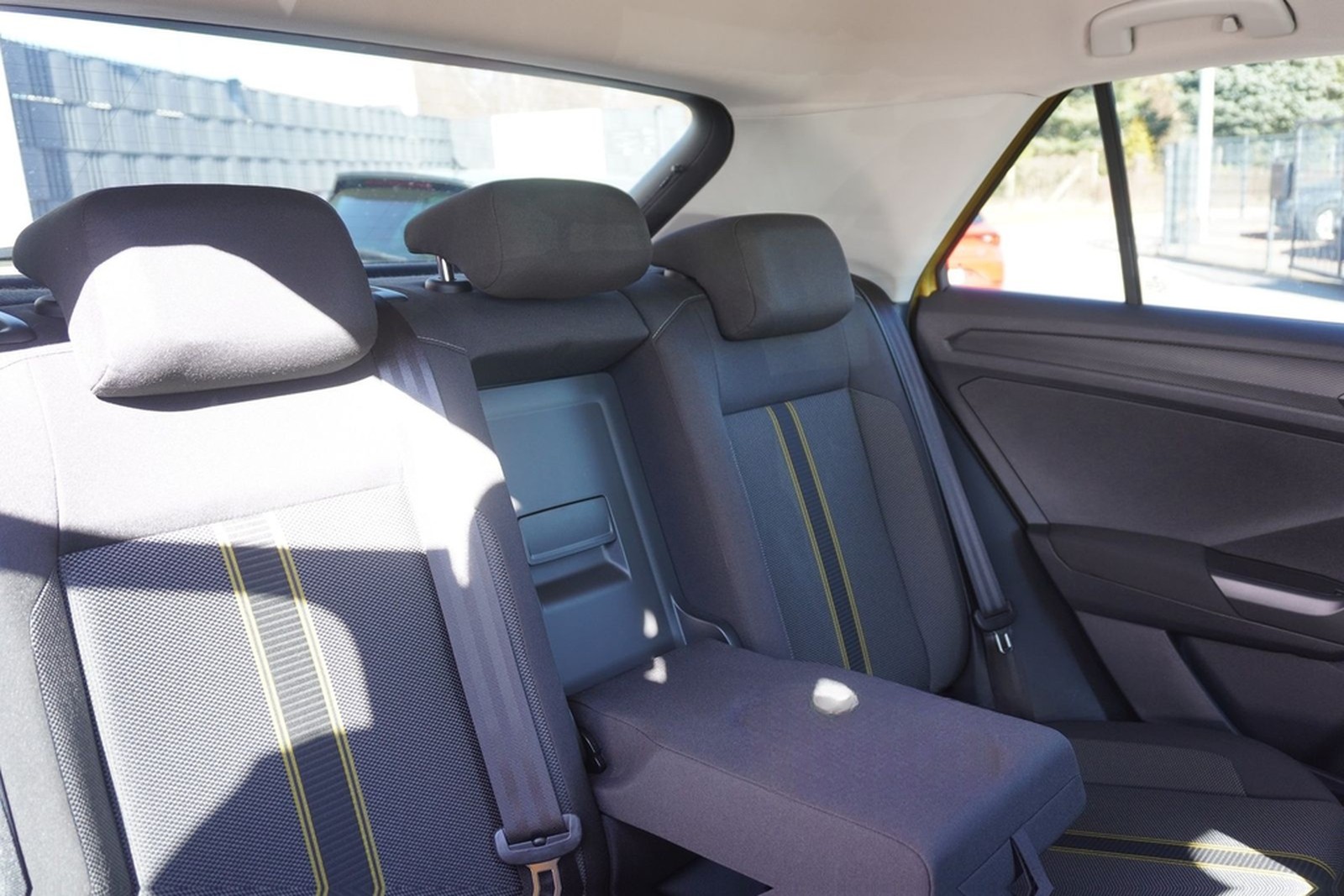 Volkswagen T-Roc 1.5 TSI  Style DSG LED Navi AHK Sitzheizun foto 37