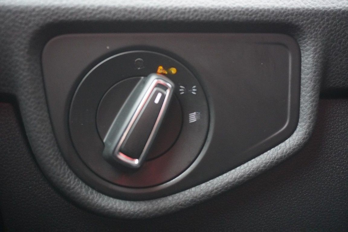 Volkswagen Touran 1.5 TSI DSG R-line LED Navi ACC Kamera foto 29