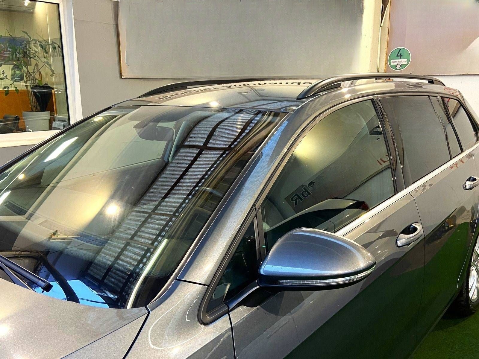 Volkswagen Golf Variant Highline BlueMotion Sonderedition A foto 11