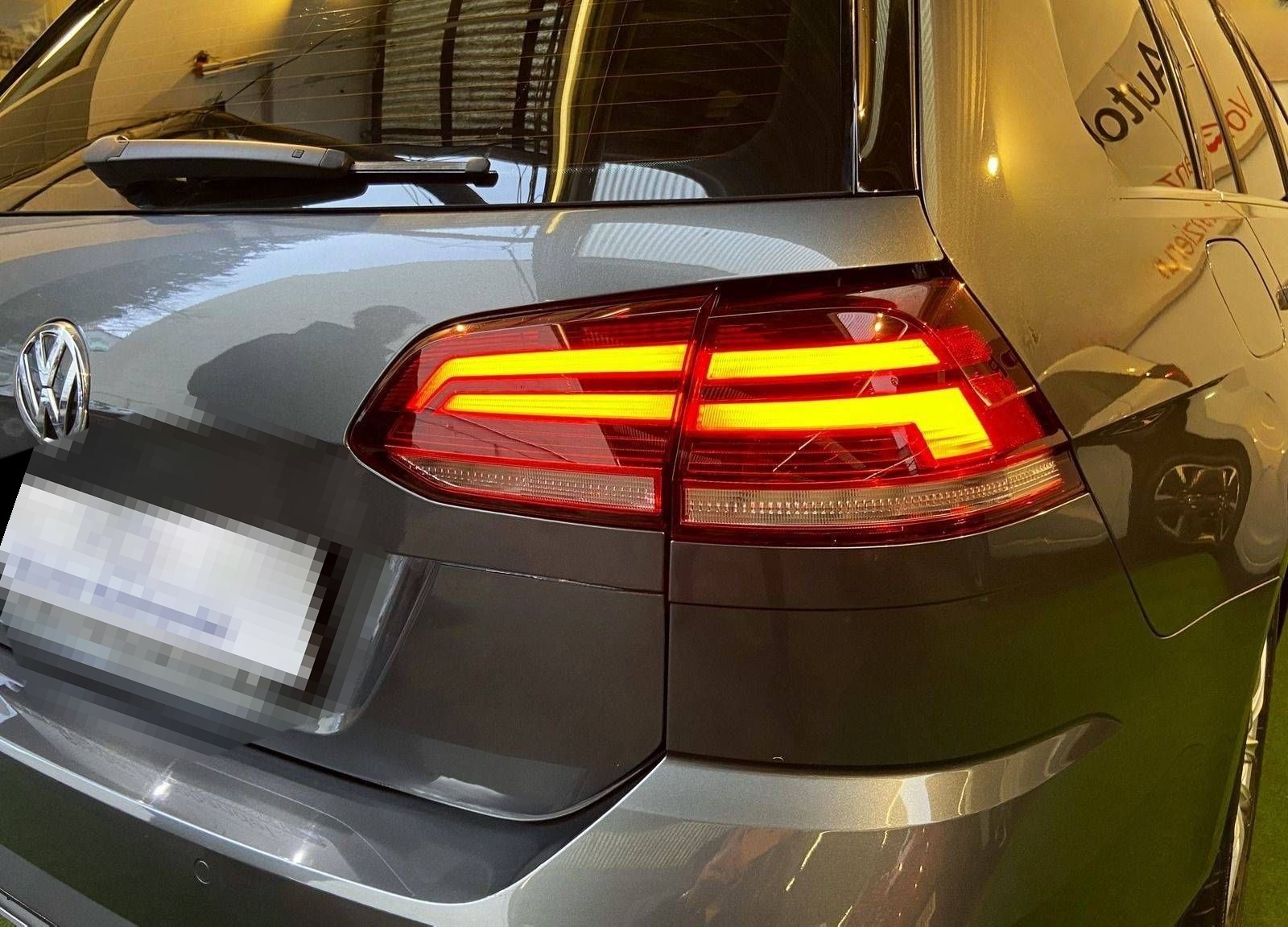 Volkswagen Golf Variant Highline BlueMotion Sonderedition A foto 14