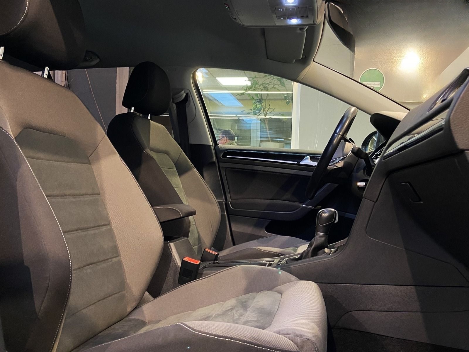 Volkswagen Golf Variant Highline BlueMotion Sonderedition A foto 19