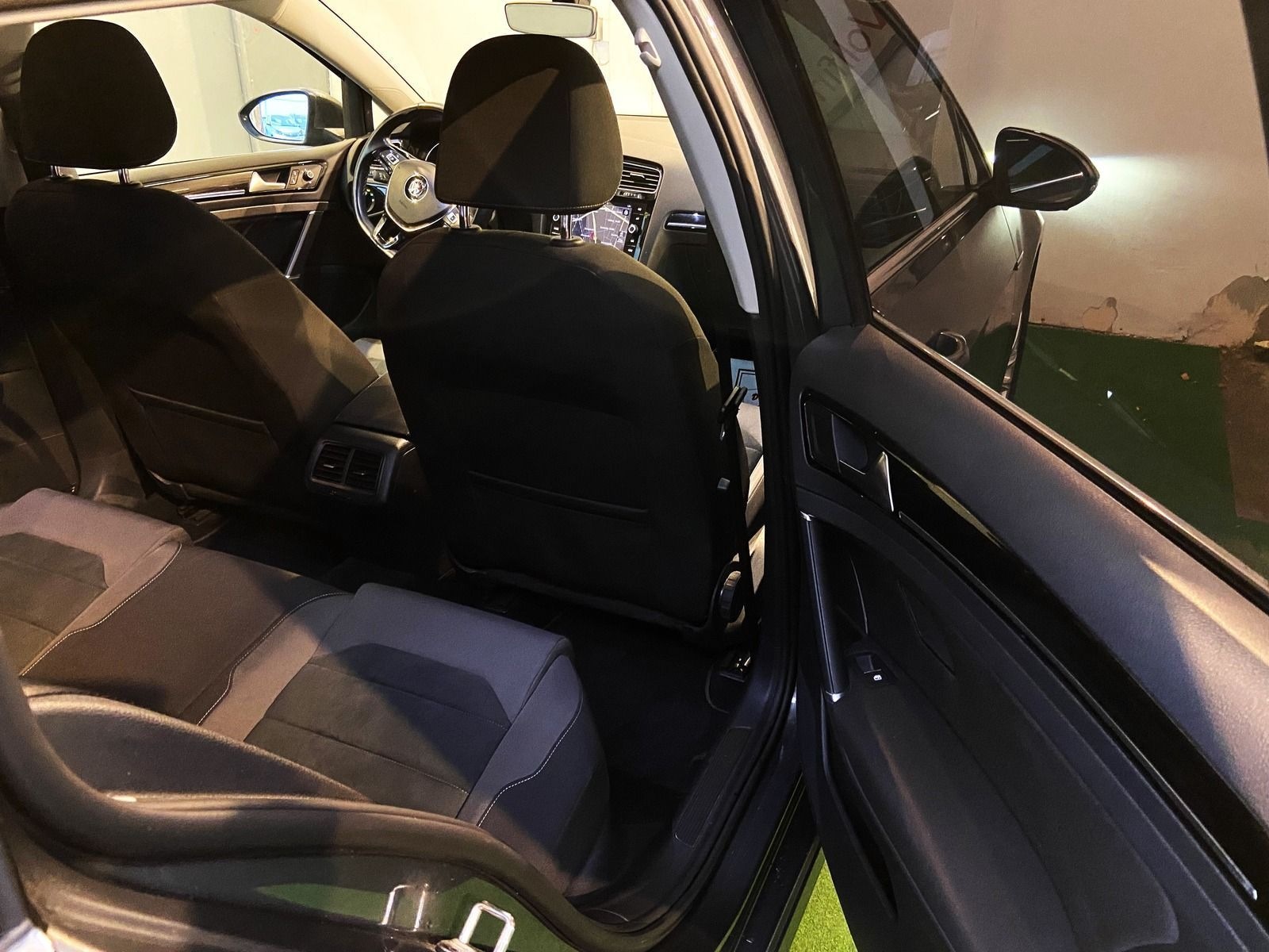 Volkswagen Golf Variant Highline BlueMotion Sonderedition A foto 21