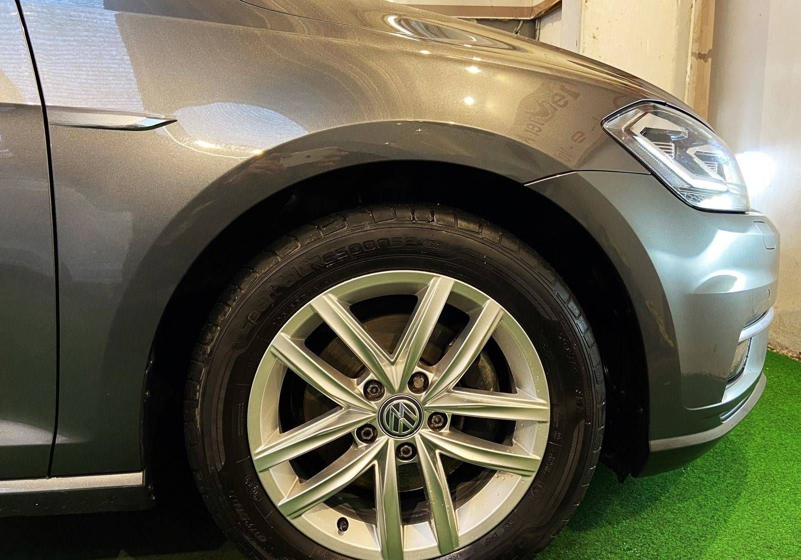 Volkswagen Golf Variant Highline BlueMotion Sonderedition A foto 27