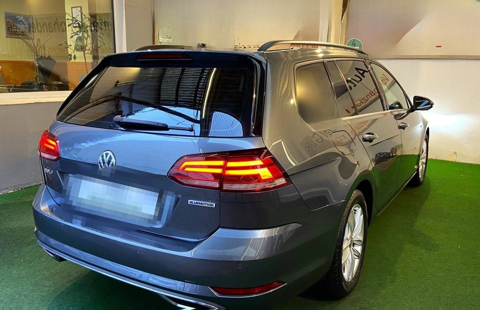 Volkswagen Golf Variant Highline BlueMotion Sonderedition A foto 5