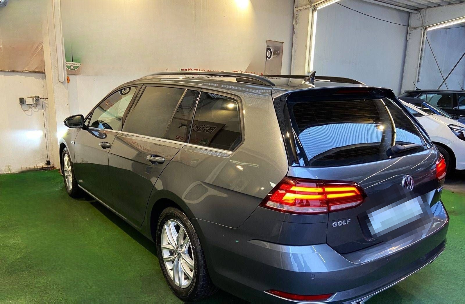 Volkswagen Golf Variant Highline BlueMotion Sonderedition A foto 6