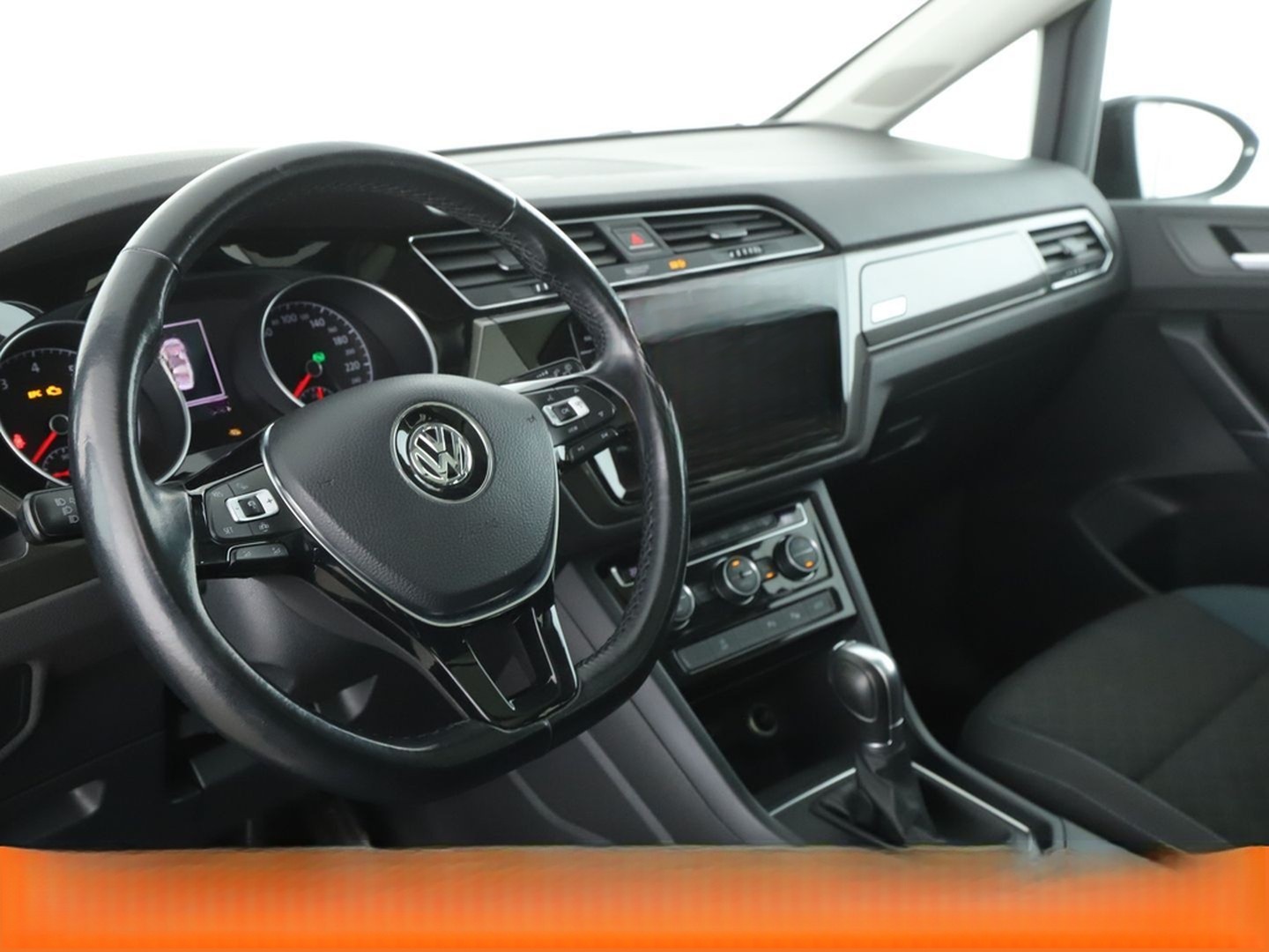 Volkswagen Touran 1.5 TSI ACT IQ.DRIVE Aut.*NAVI*ACC*PANO* foto 11