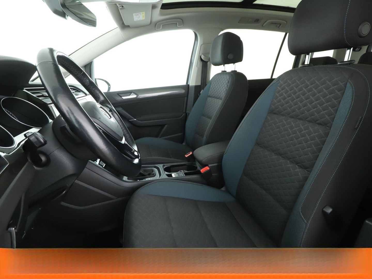 Volkswagen Touran 1.5 TSI ACT IQ.DRIVE Aut.*NAVI*ACC*PANO* foto 10