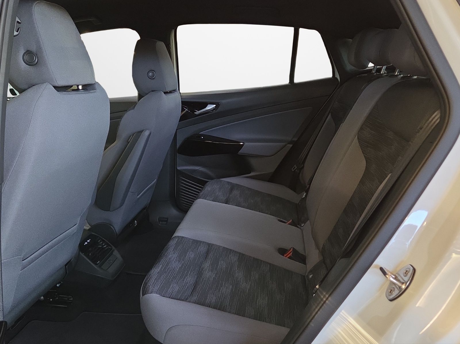 Volkswagen ID.5 Pure mit Infotainment-Paket  AHK Standheiz  foto 11