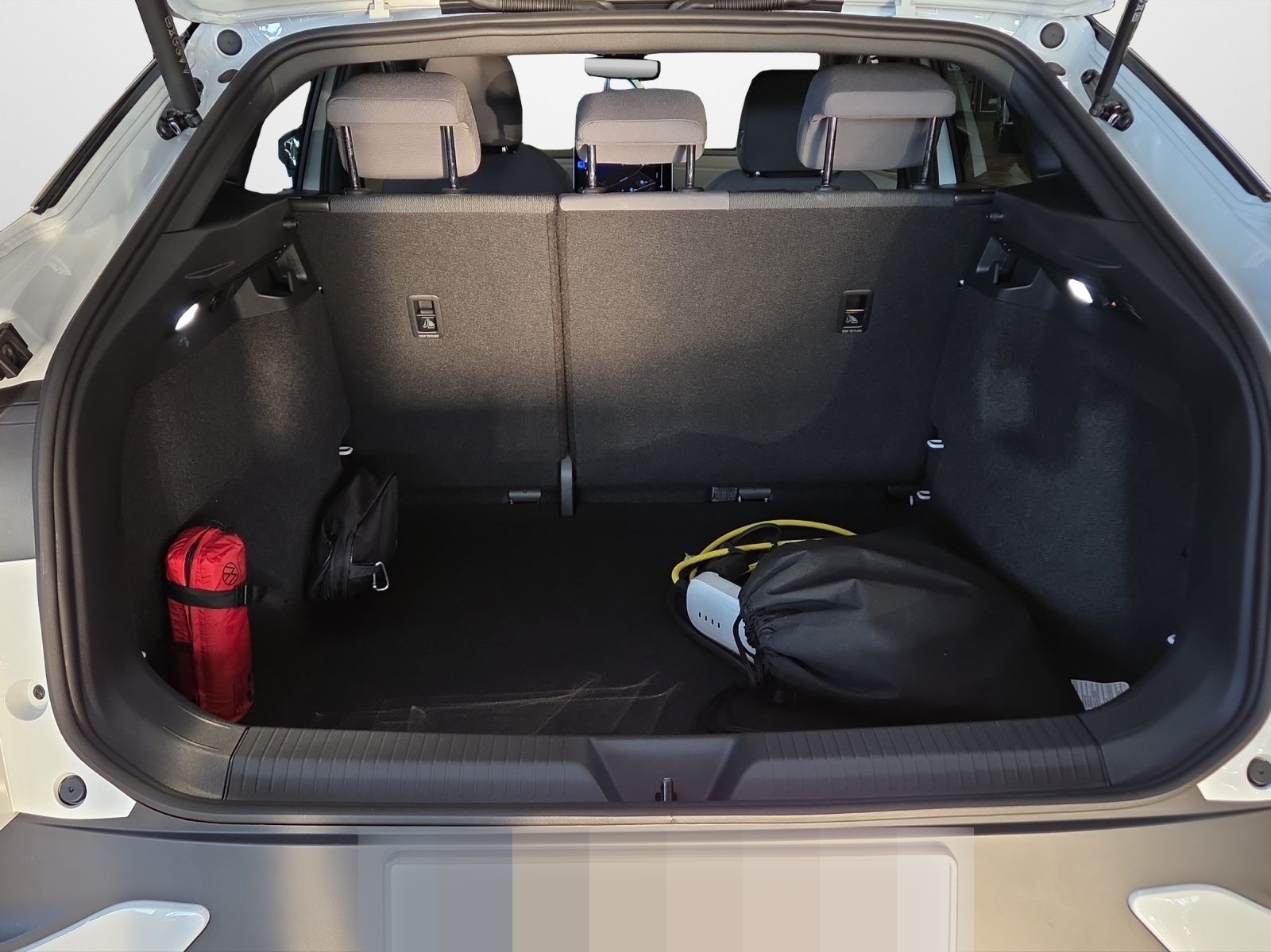 Volkswagen ID.5 Pure mit Infotainment-Paket  AHK Standheiz  foto 12