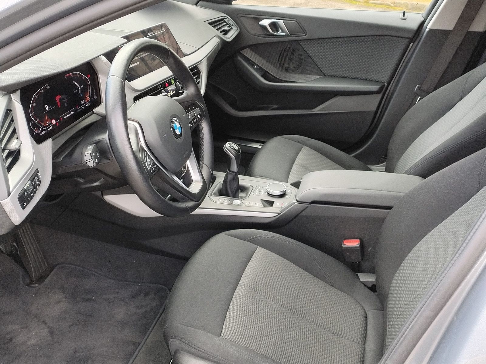BMW 118i Advantage DAB LED WLAN Tempomat Shz PDC foto 10