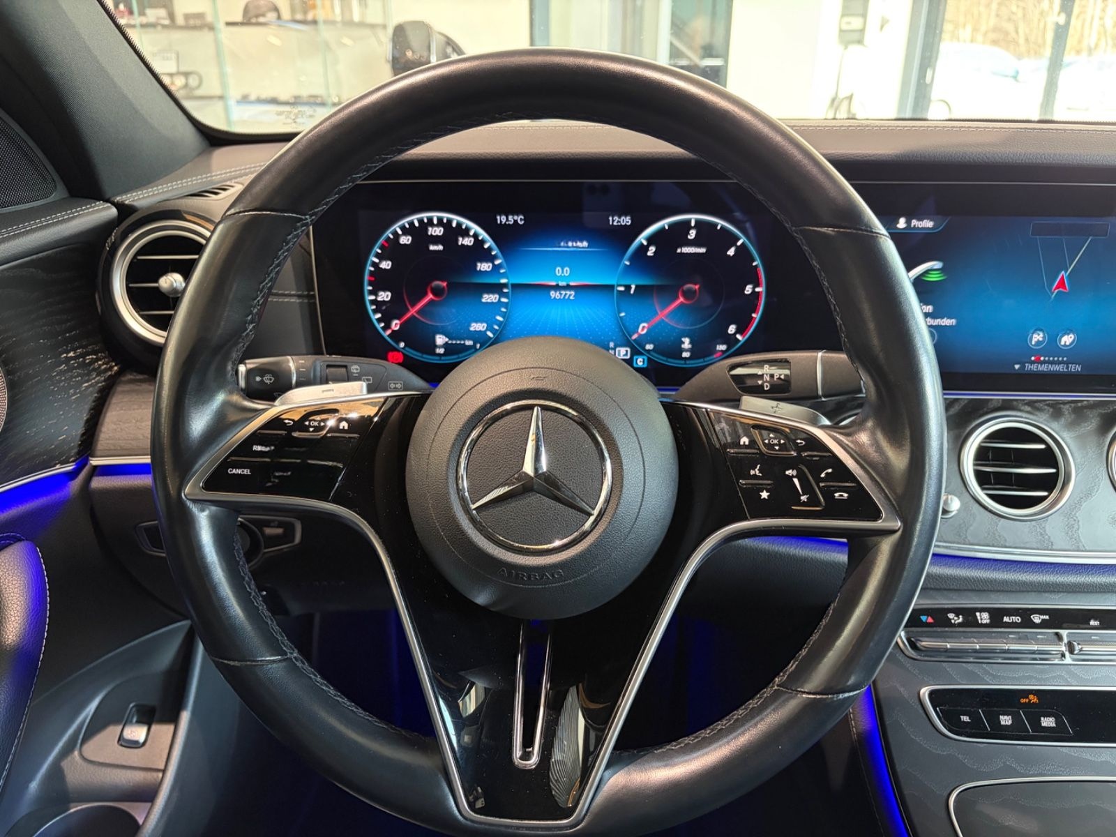Mercedes-Benz E 400 d 4M T+AMG+AIR+HEADUP+DISTRO+BURM+AHK+360 foto 12
