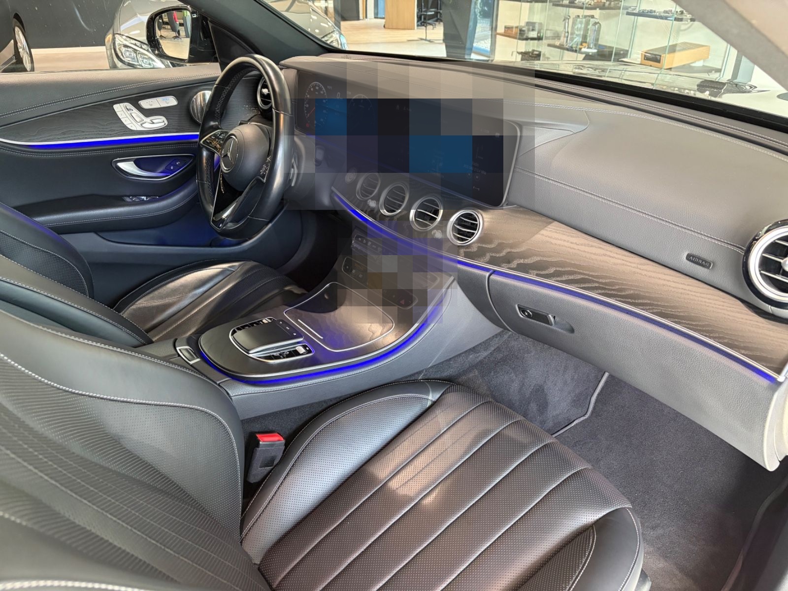 Mercedes-Benz E 400 d 4M T+AMG+AIR+HEADUP+DISTRO+BURM+AHK+360 foto 23