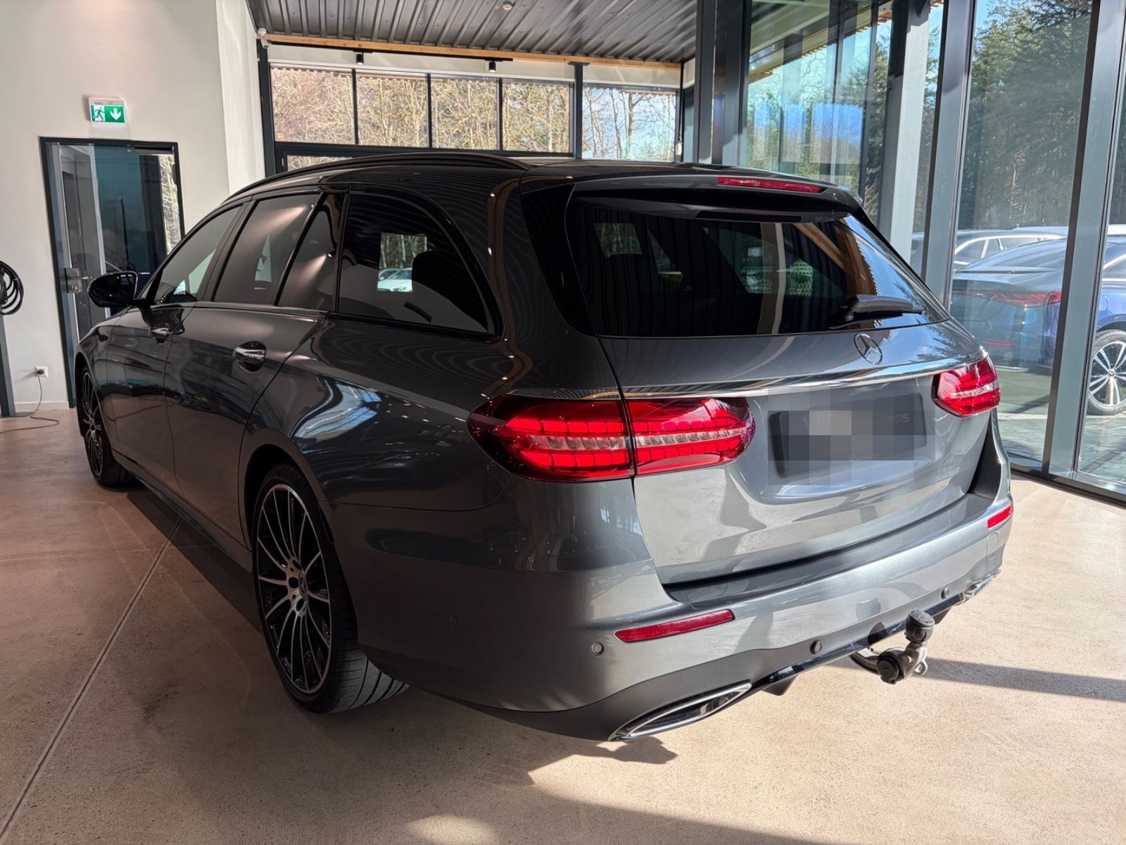 Mercedes-Benz E 400 d 4M T+AMG+AIR+HEADUP+DISTRO+BURM+AHK+360 foto 7