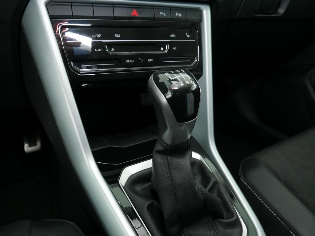 Volkswagen T-Roc Goal 1.0 TSI Navi LED ACC ParkAssist SiHz foto 9