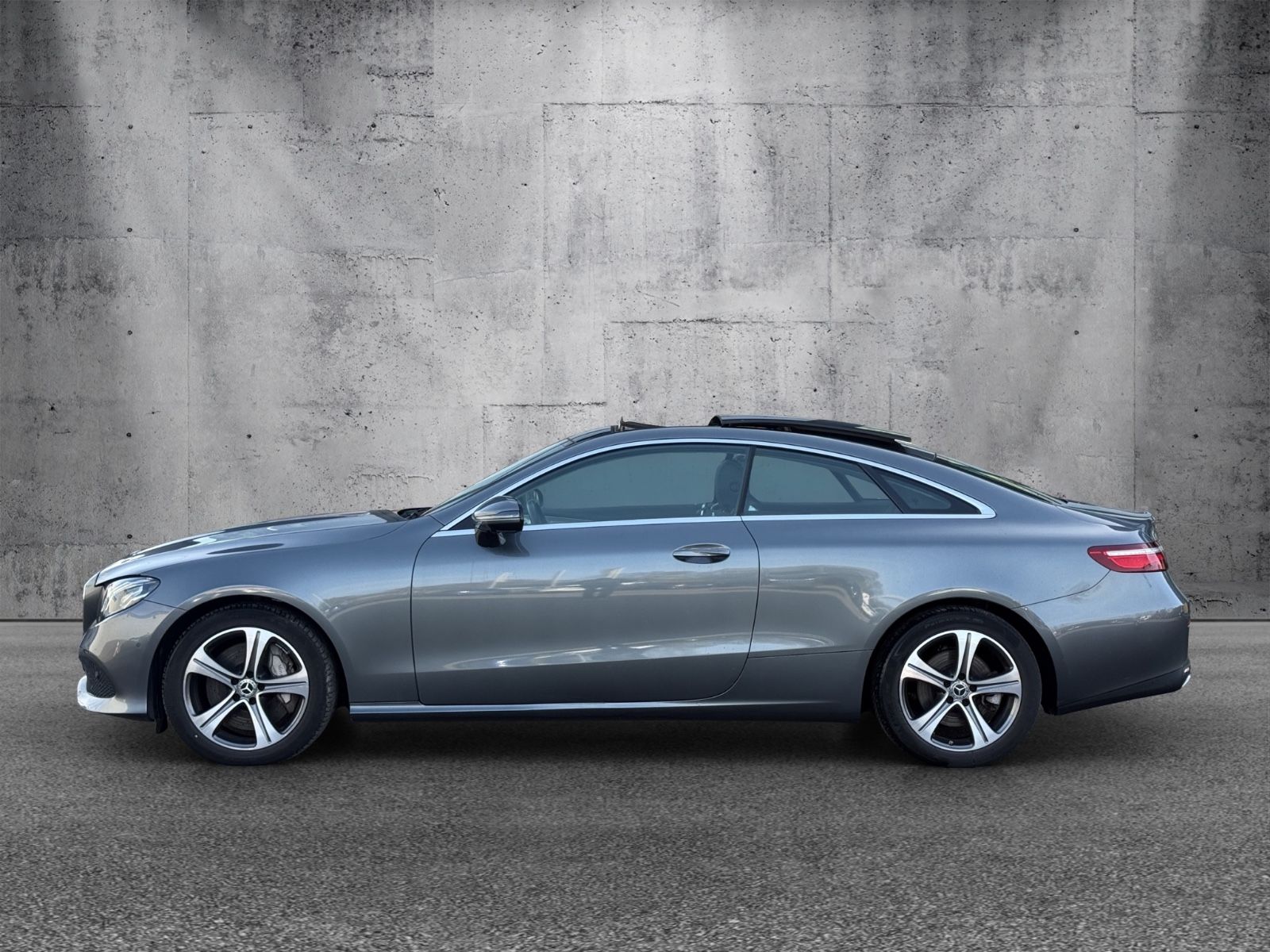 Mercedes-Benz E350d 9G Coupe AHK StandHz.PANO WIDESCREEN 1HAND foto 2