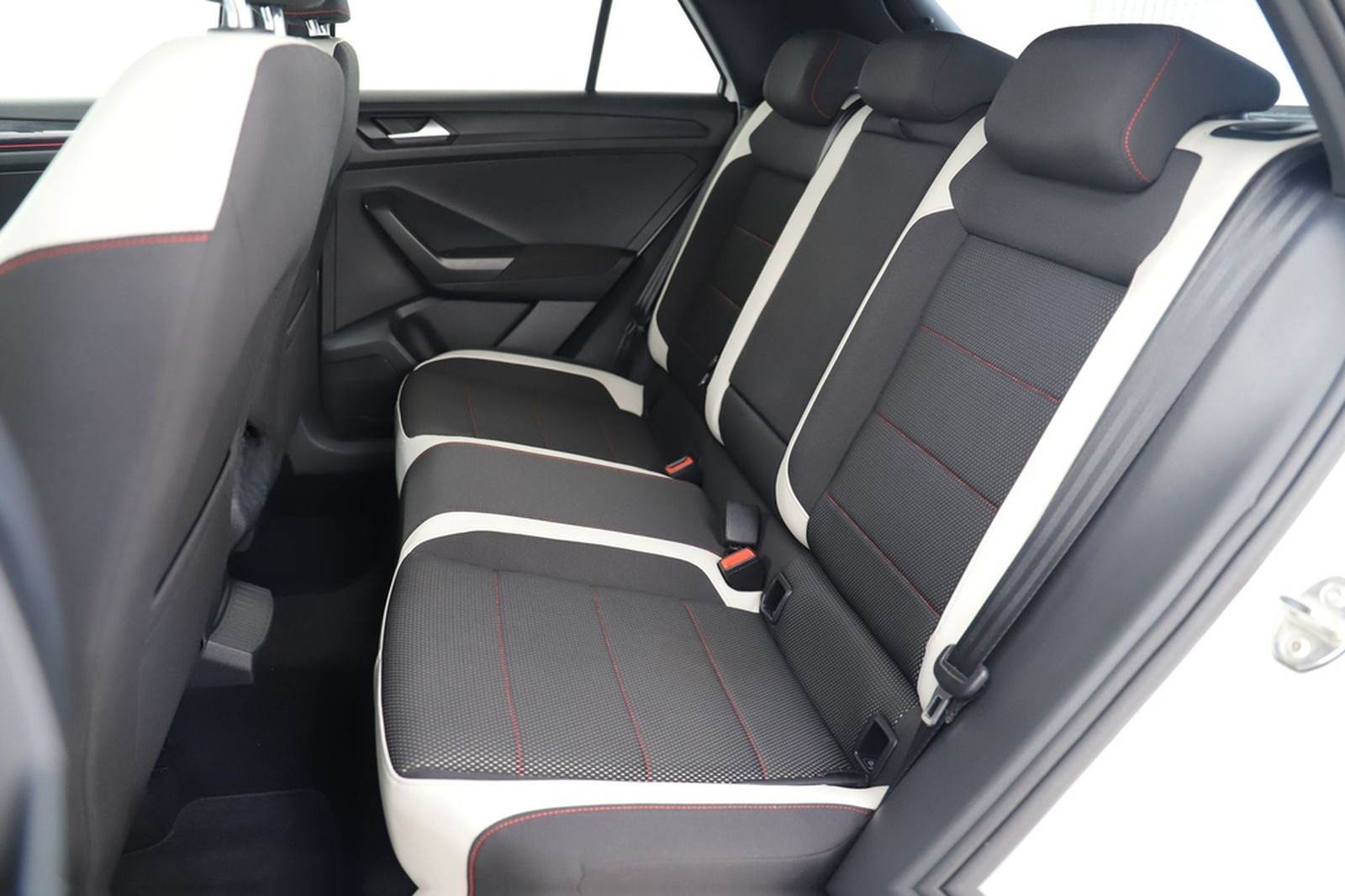 Volkswagen T-Roc 2.0TSI DSG Sport 4Motion Navi Virtual ACC foto 11