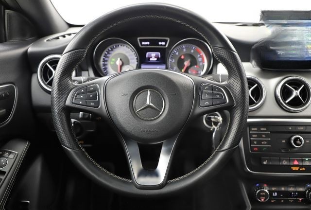Mercedes-Benz CLA 250 211PS 7G Shooting Brake Memory Leder foto 24