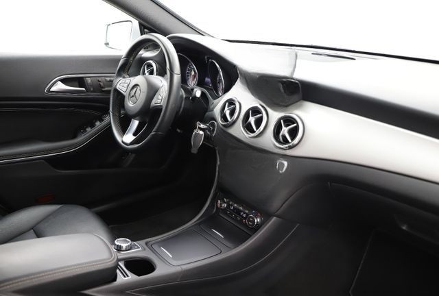 Mercedes-Benz CLA 250 211PS 7G Shooting Brake Memory Leder foto 25