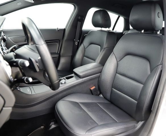 Mercedes-Benz CLA 250 211PS 7G Shooting Brake Memory Leder foto 27