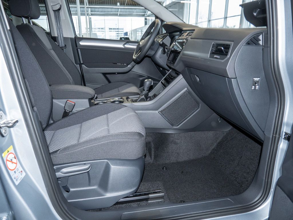Volkswagen Touran Comfortline 1,5 l TSI DSG AHK 7-SITZER BT foto 3