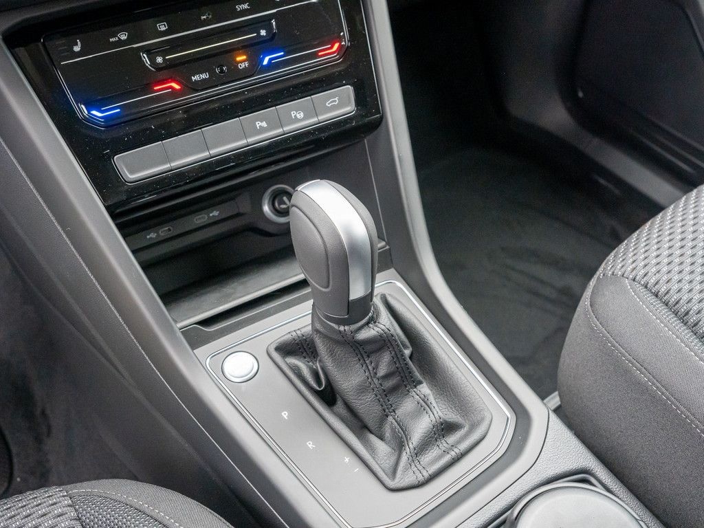 Volkswagen Touran Comfortline 1,5 l TSI DSG AHK 7-SITZER BT foto 12