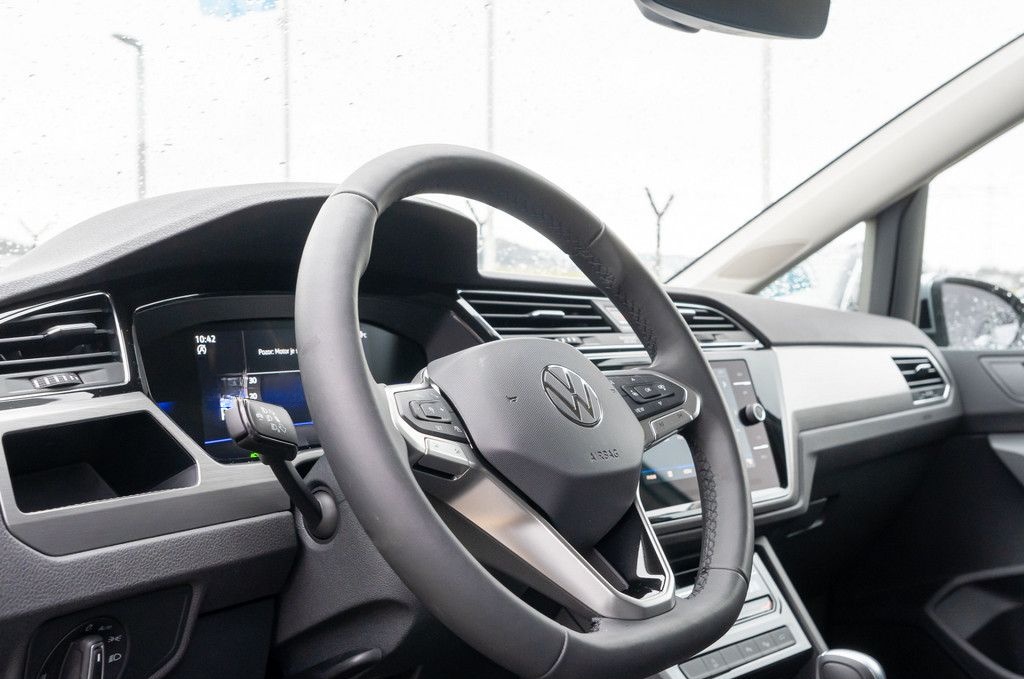 Volkswagen Touran Comfortline 1,5 l TSI DSG AHK 7-SITZER BT foto 19