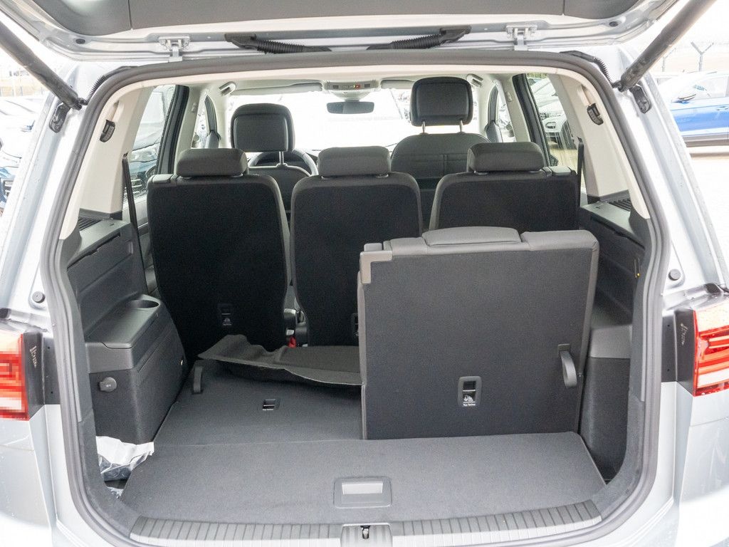 Volkswagen Touran Comfortline 1,5 l TSI DSG AHK 7-SITZER BT foto 24