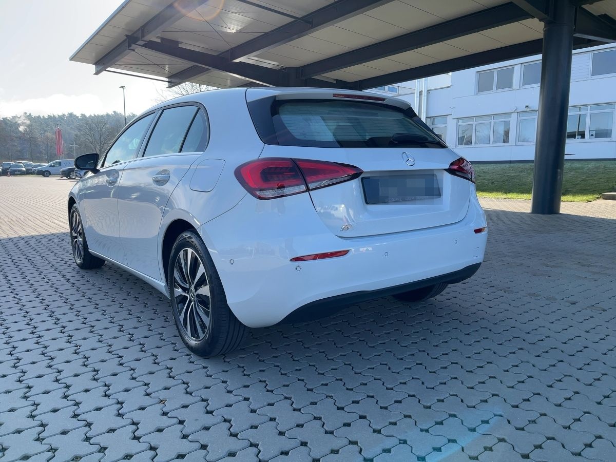 Mercedes-Benz A 250 e LED+SPIEGEL+SPUR+CARPLAY+KAMERA+TOTWINK. foto 3