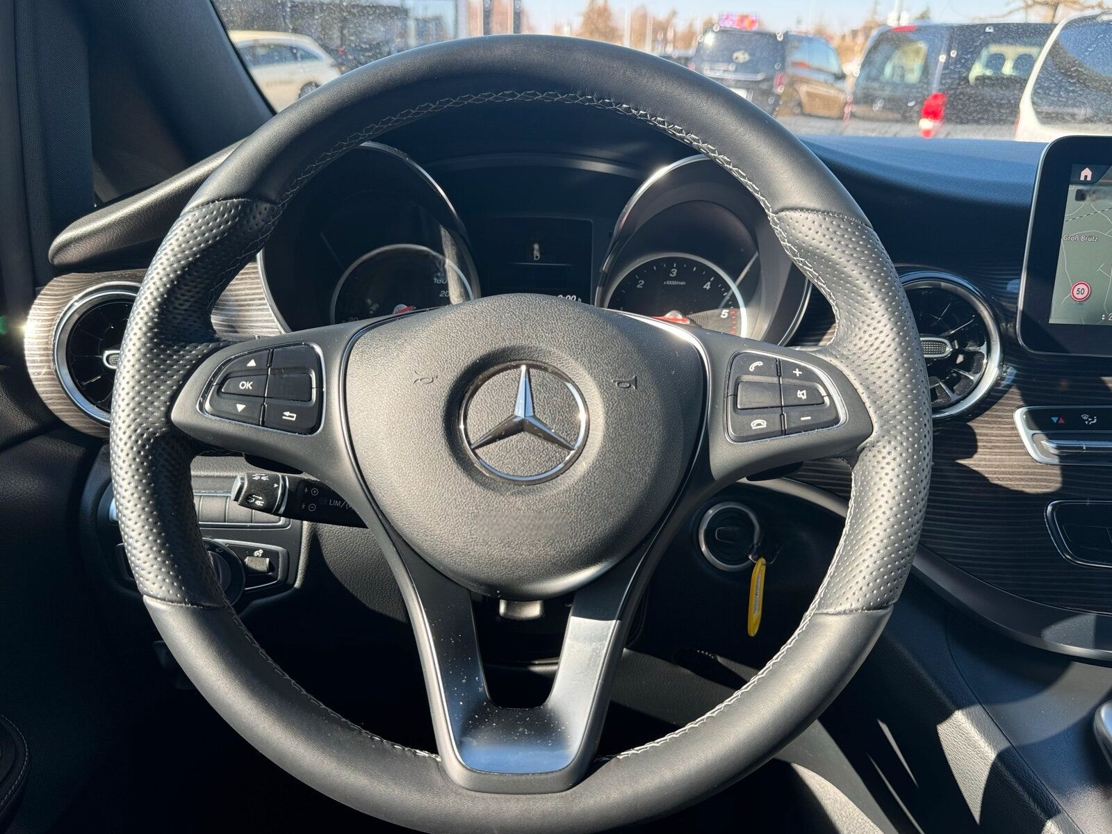 Mercedes-Benz V 300 d AVANTGARDE Lang DISTR. Navi LED AHK foto 13