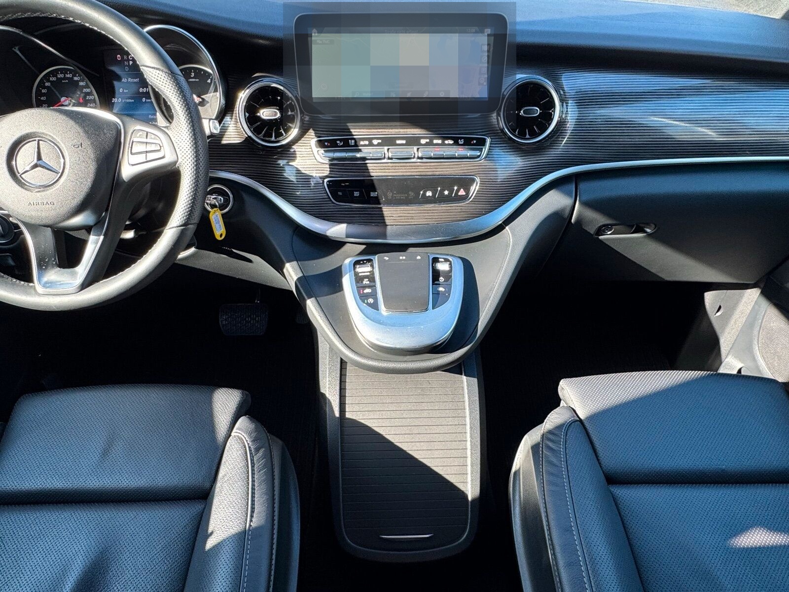 Mercedes-Benz V 300 d AVANTGARDE Lang DISTR. Navi LED AHK foto 15