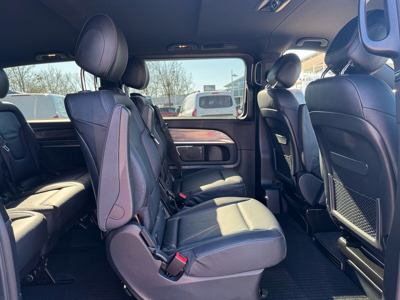 Mercedes-Benz V 300 d AVANTGARDE Lang DISTR. Navi LED AHK foto 18