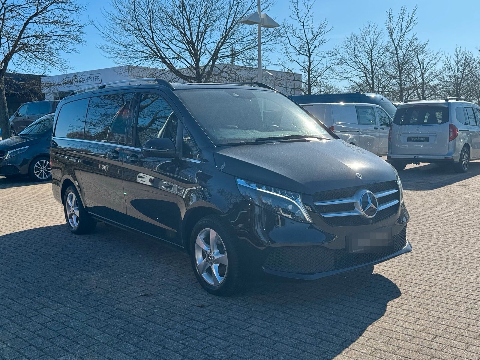 Mercedes-Benz V 300 d AVANTGARDE Lang DISTR. Navi LED AHK foto 3