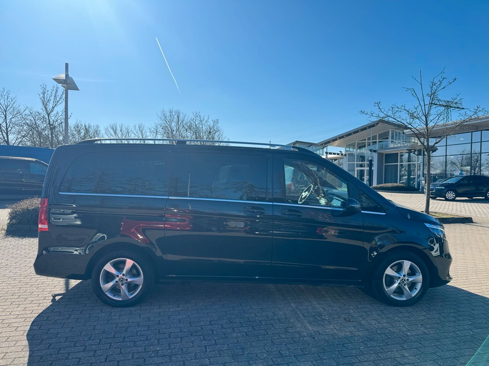 Mercedes-Benz V 300 d AVANTGARDE Lang DISTR. Navi LED AHK foto 8