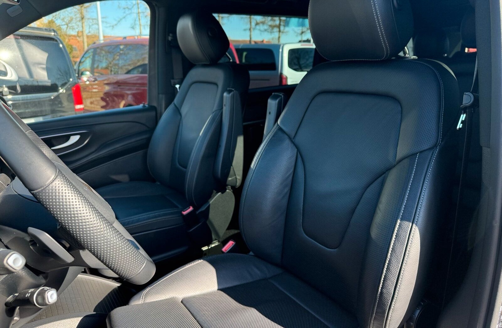 Mercedes-Benz V 300 d AVANTGARDE Lang DISTR. Navi LED AHK foto 10