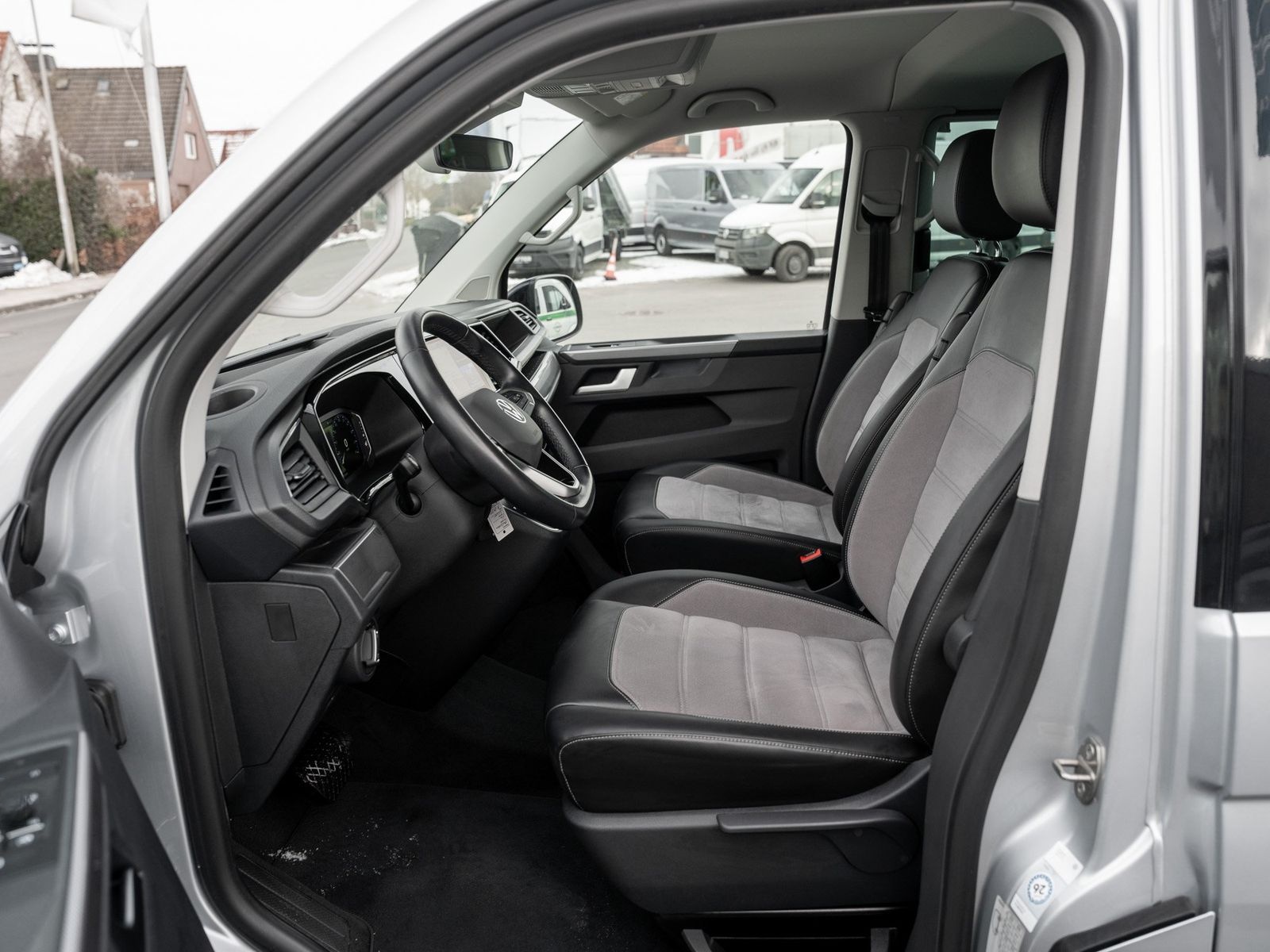 Volkswagen T6.1 Multivan Comfortline  Comf.KR150 TDIAU7 LM foto 7