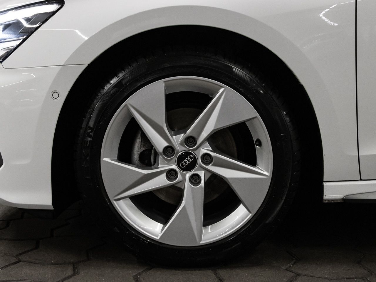 Audi A3 Sportback 35 TFSI S line LED Keyless Pano foto 13